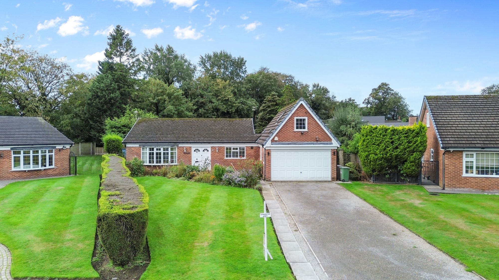 3 bedroom Detached bungalow Under Offer