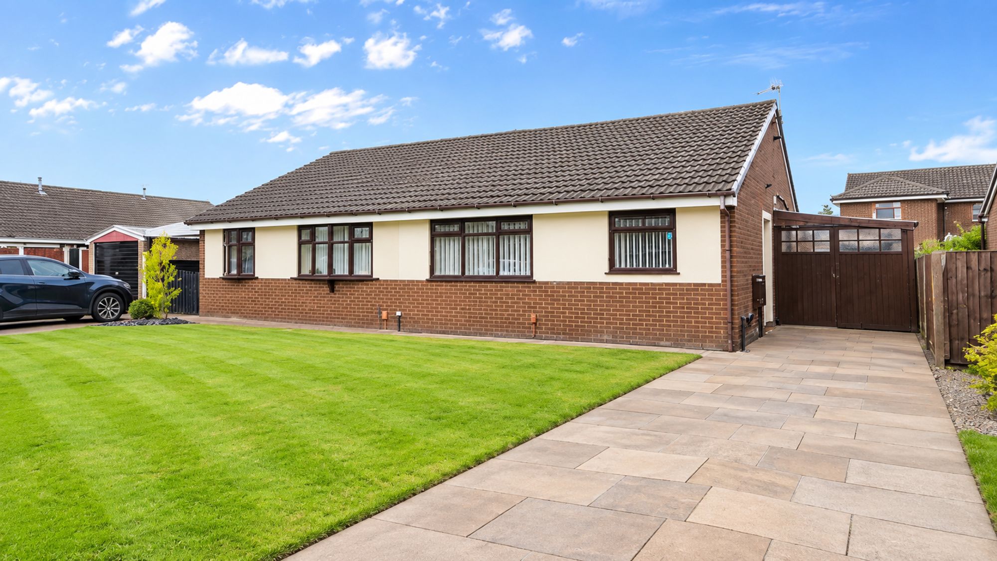 2 bedroom Detached bungalow For Sale