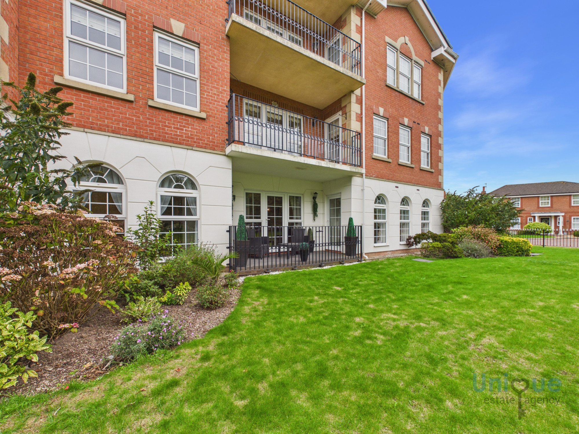 2 bedroom Block of Apartments Under Offer