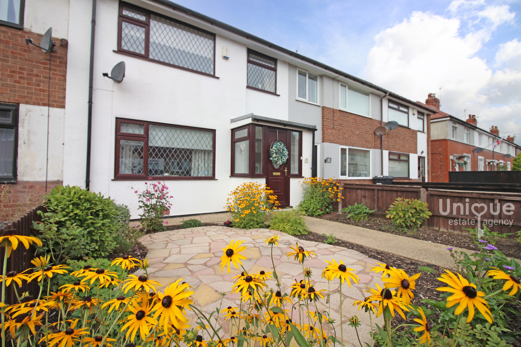 3 bedroom Detached house Under Offer