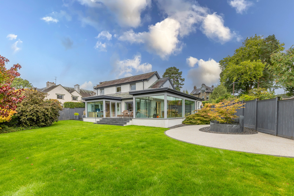 3 bedroom Link detached house For Sale