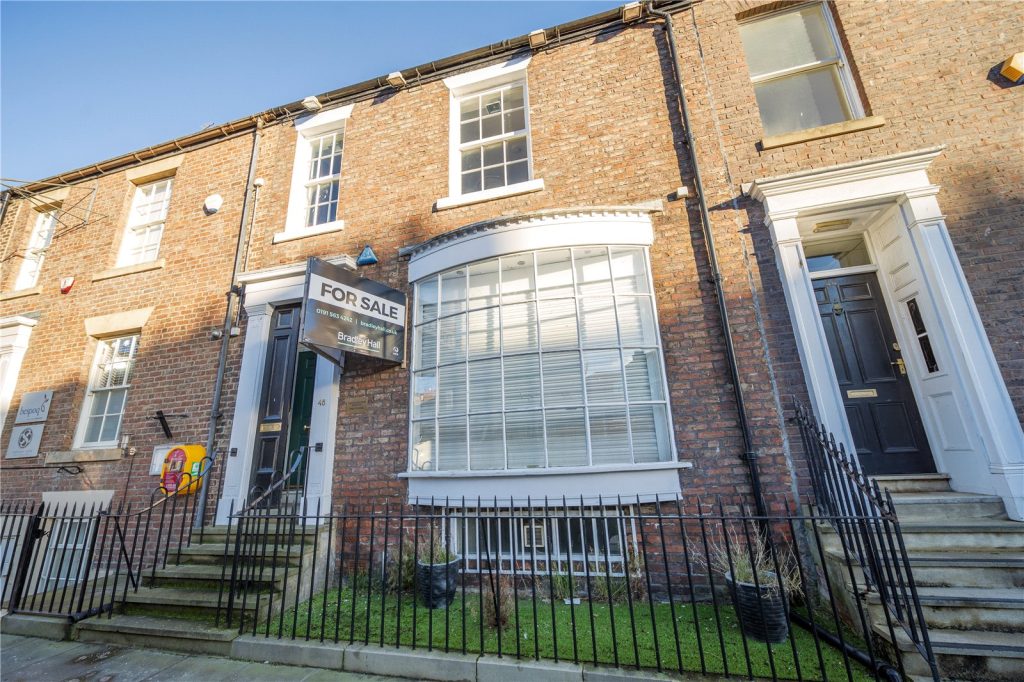  Terraced House For Sale