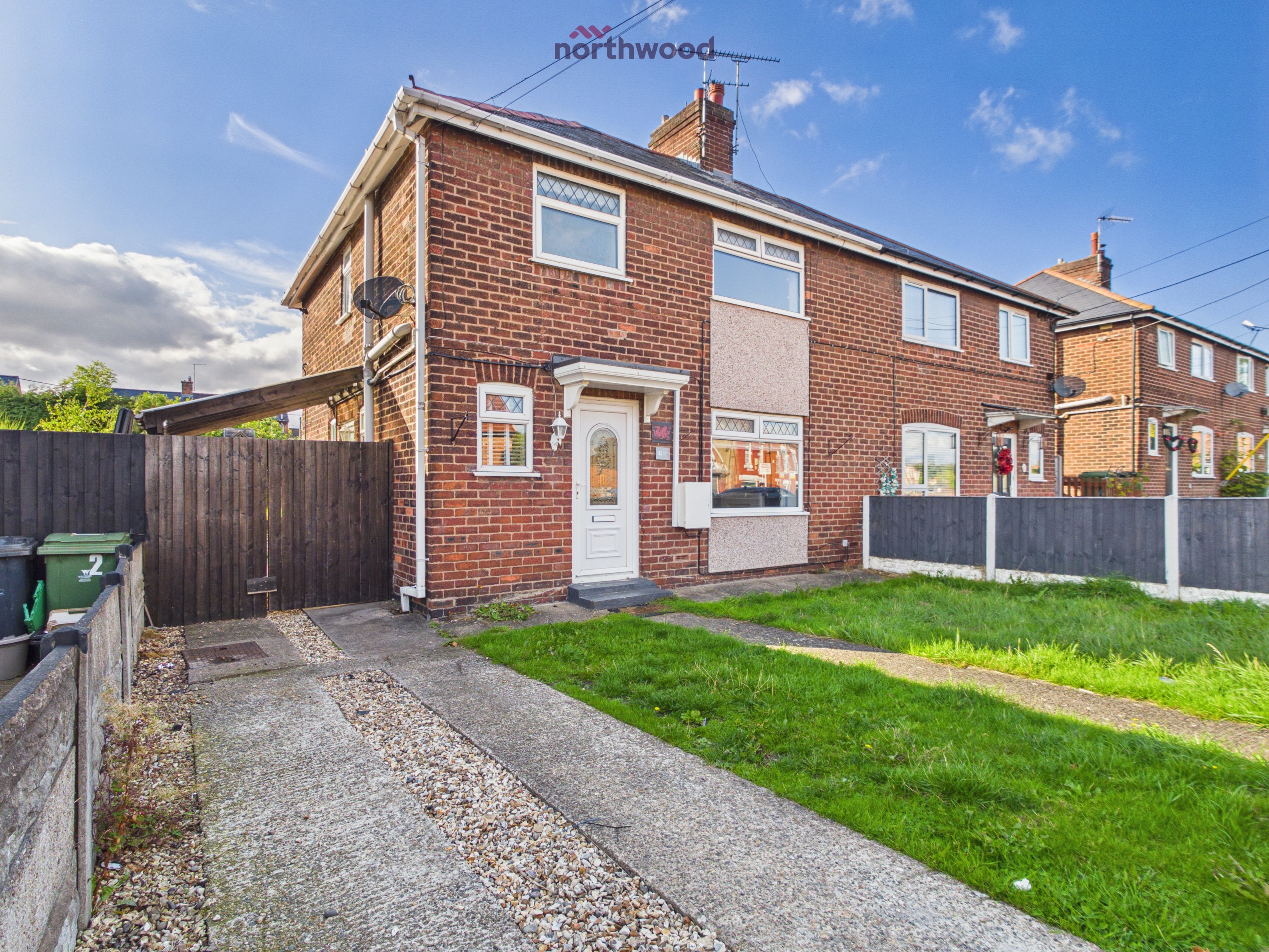 3 bedroom Semi-detached house For Sale