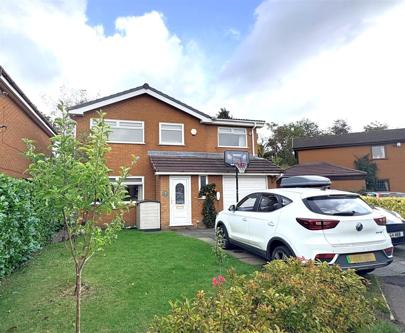 4 bedroom Semi-detached house For Sale
