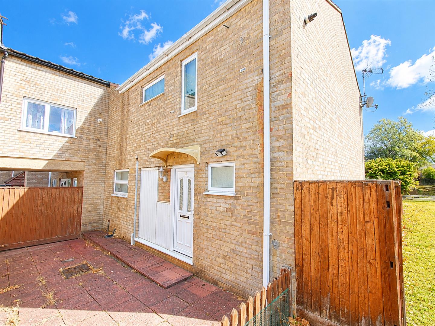 3 bedroom End of terrace house For Sale