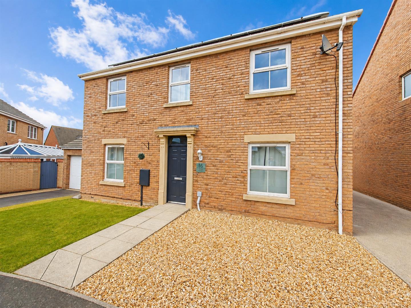 4 bedroom Detached house For Sale
