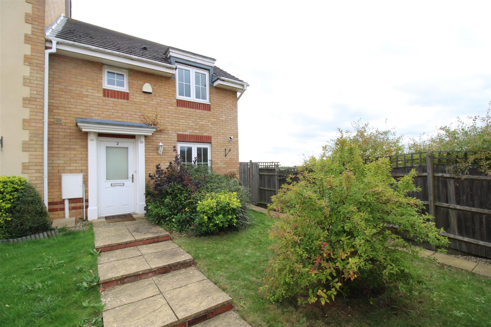 3 bedroom End of terrace house To Let