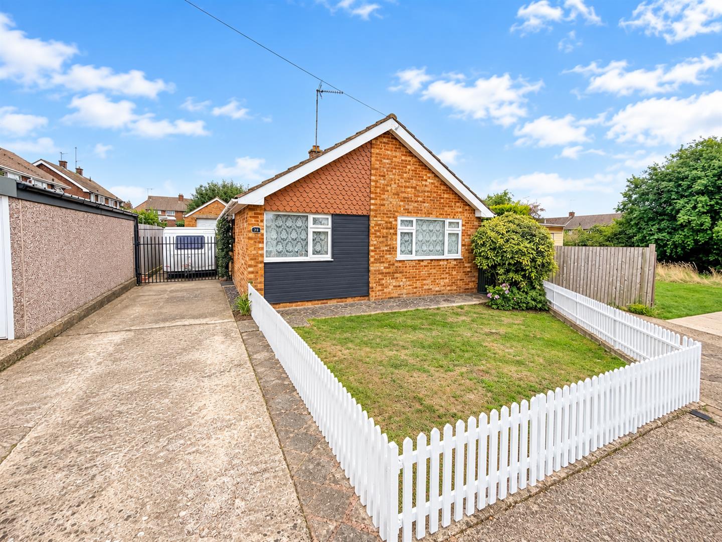 2 bedroom Detached bungalow Under Offer