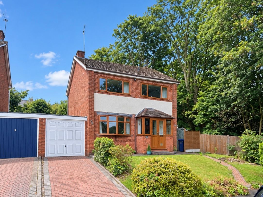 3 bedroom Detached house For Sale