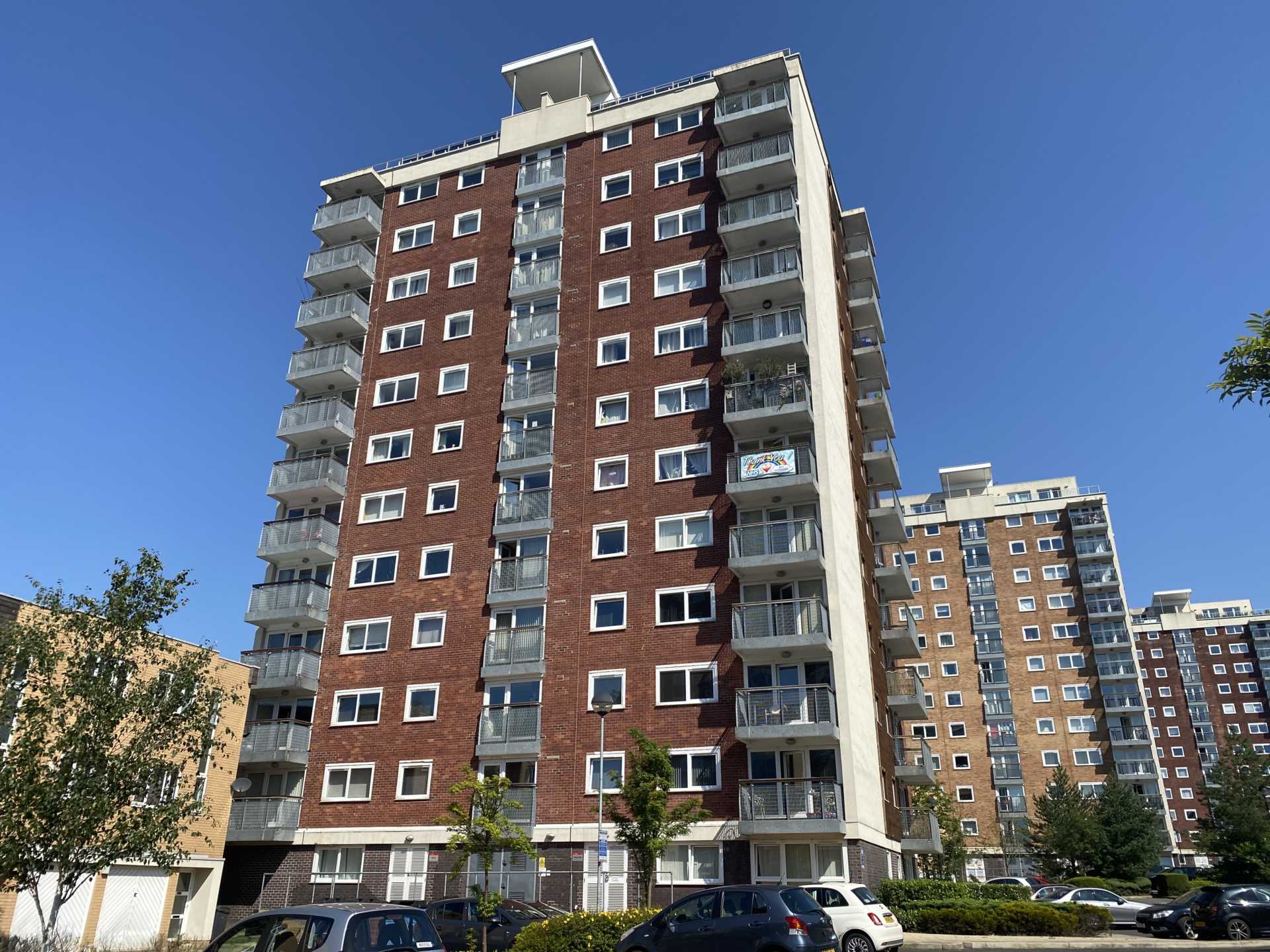 1 bedroom Flat To Let
