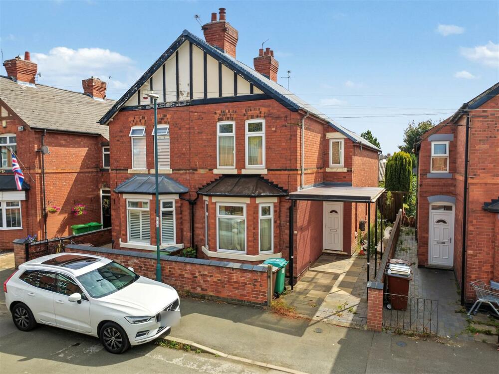2 bedroom Semi-detached house For Sale