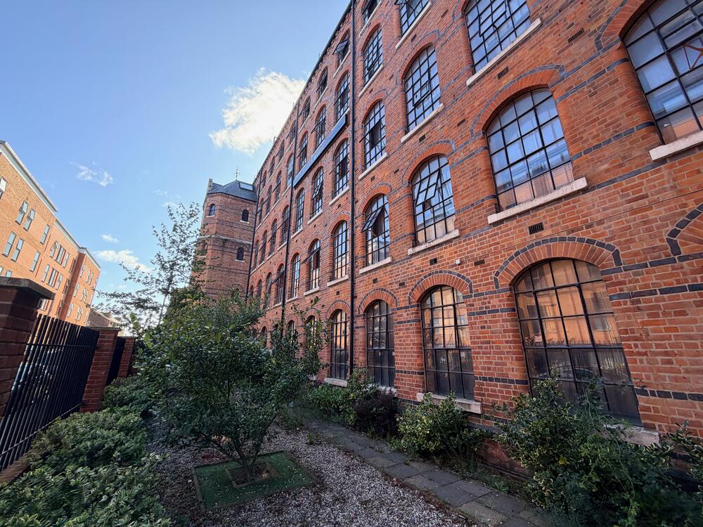  Flat share For Sale
