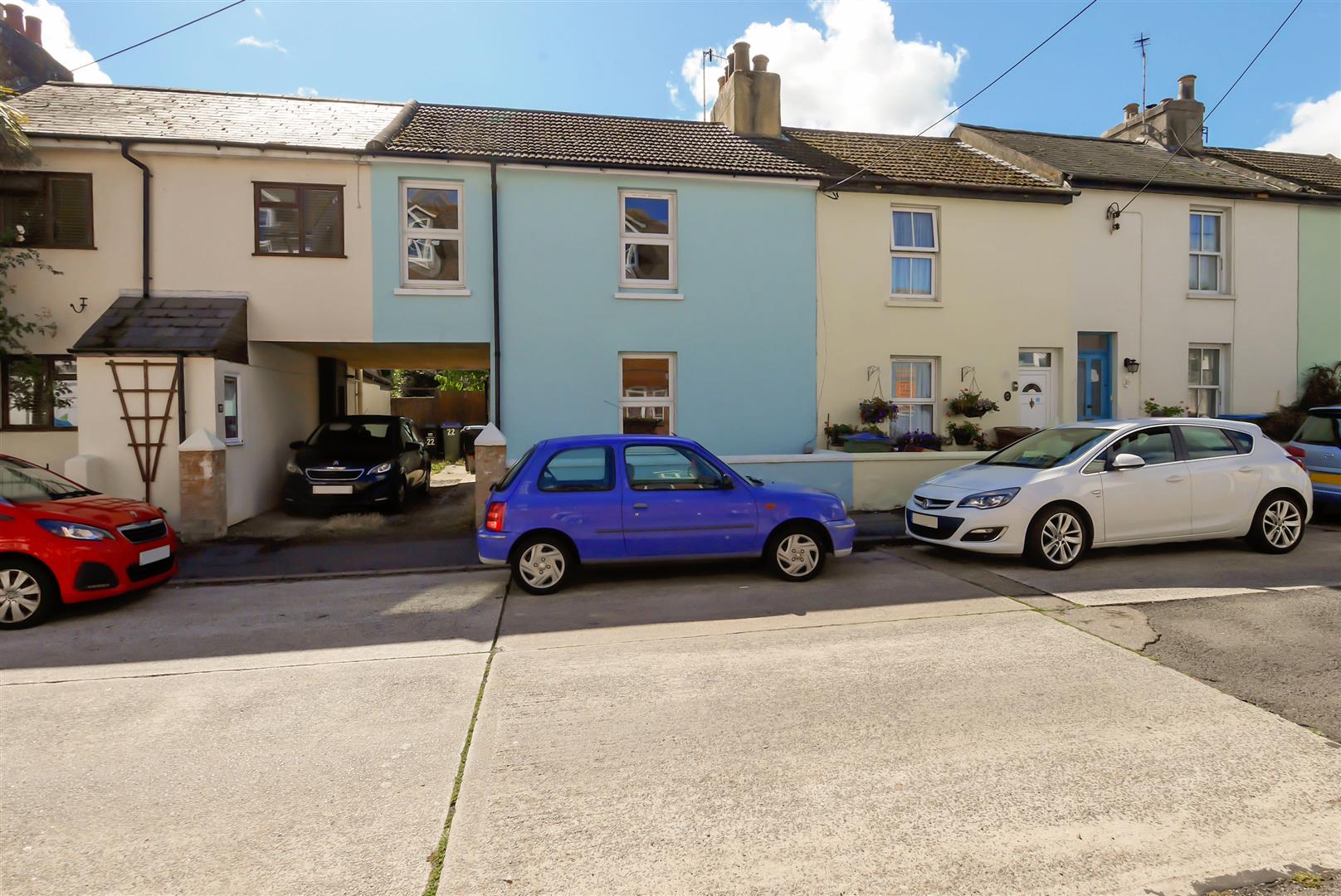 3 bedroom Cottage For Sale