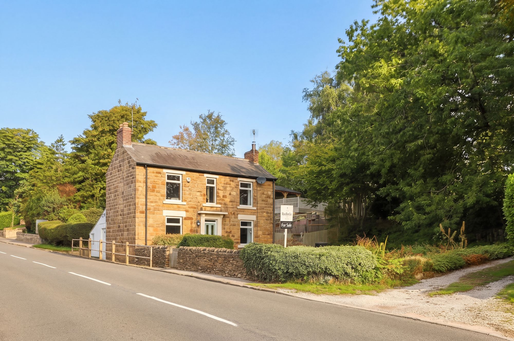 4 bedroom Cottage For Sale