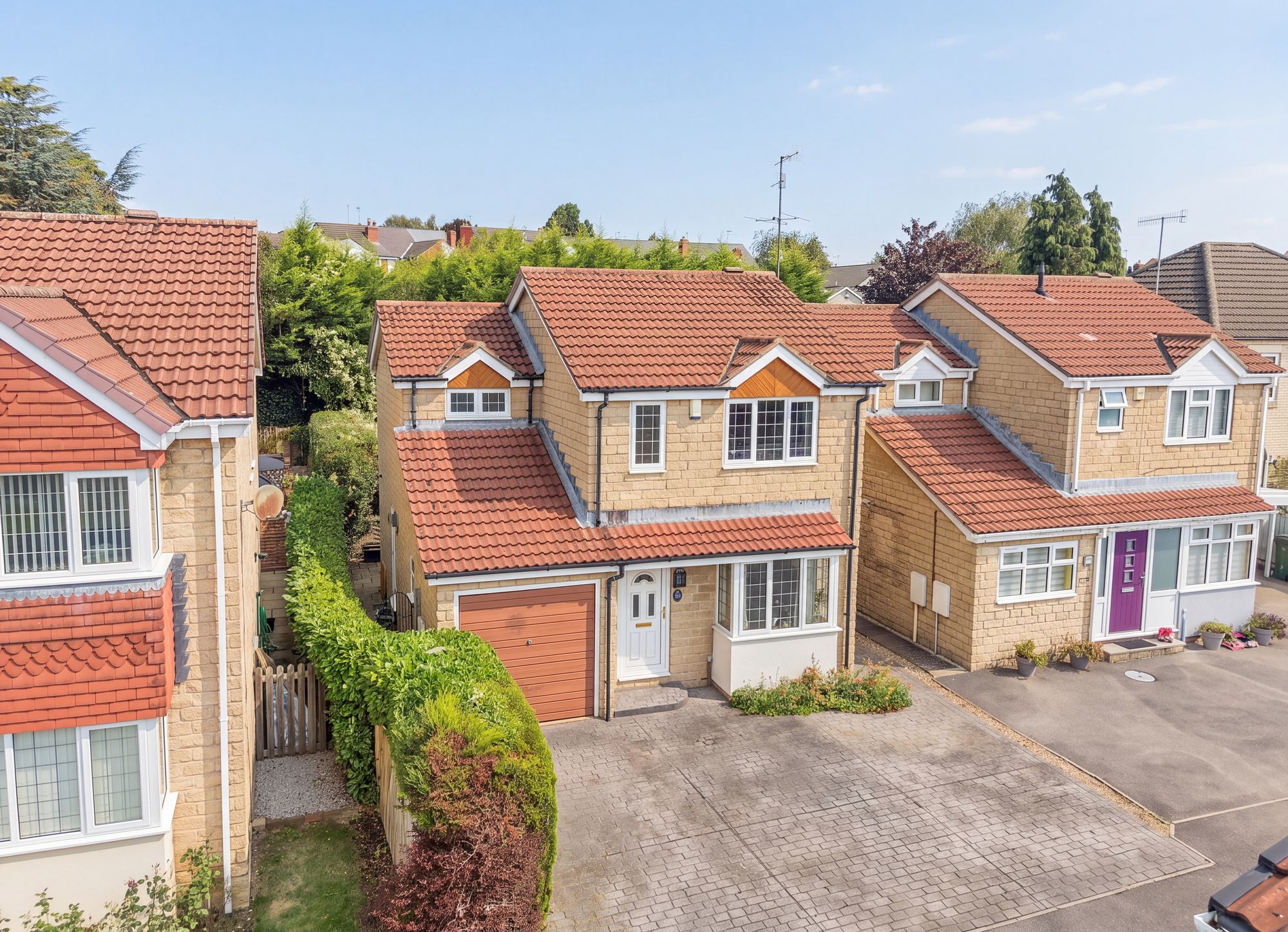 3 bedroom Detached house For Sale