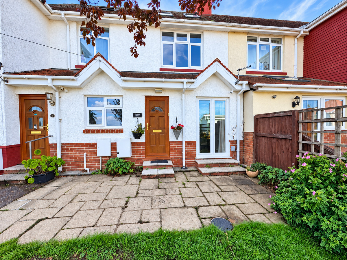 2 bedroom Maisonette To Let