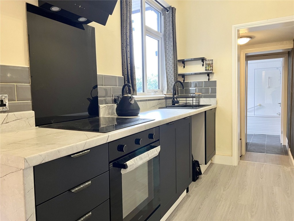 1 bedroom Flat For Sale
