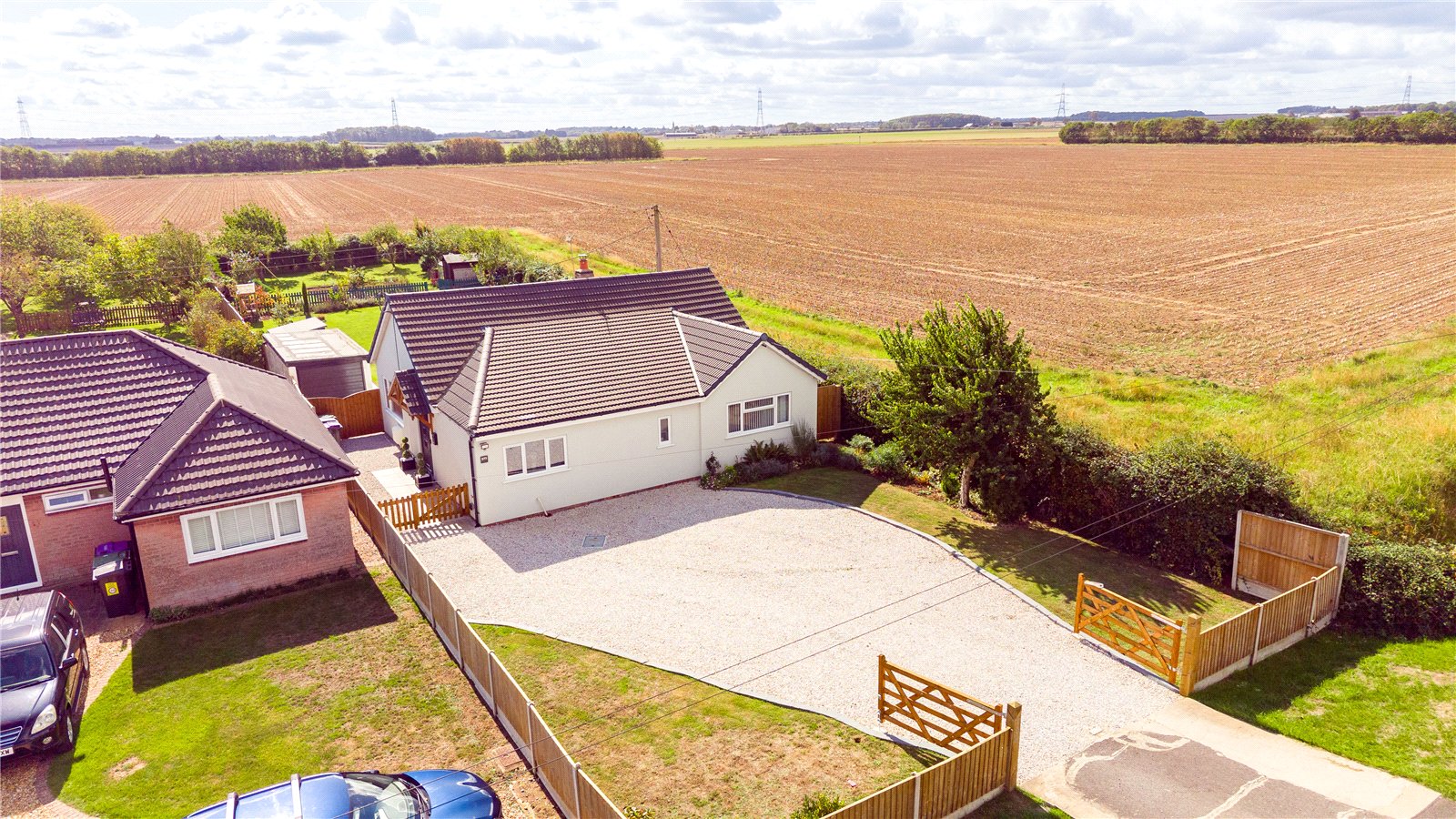 3 bedroom Detached house Under Offer
