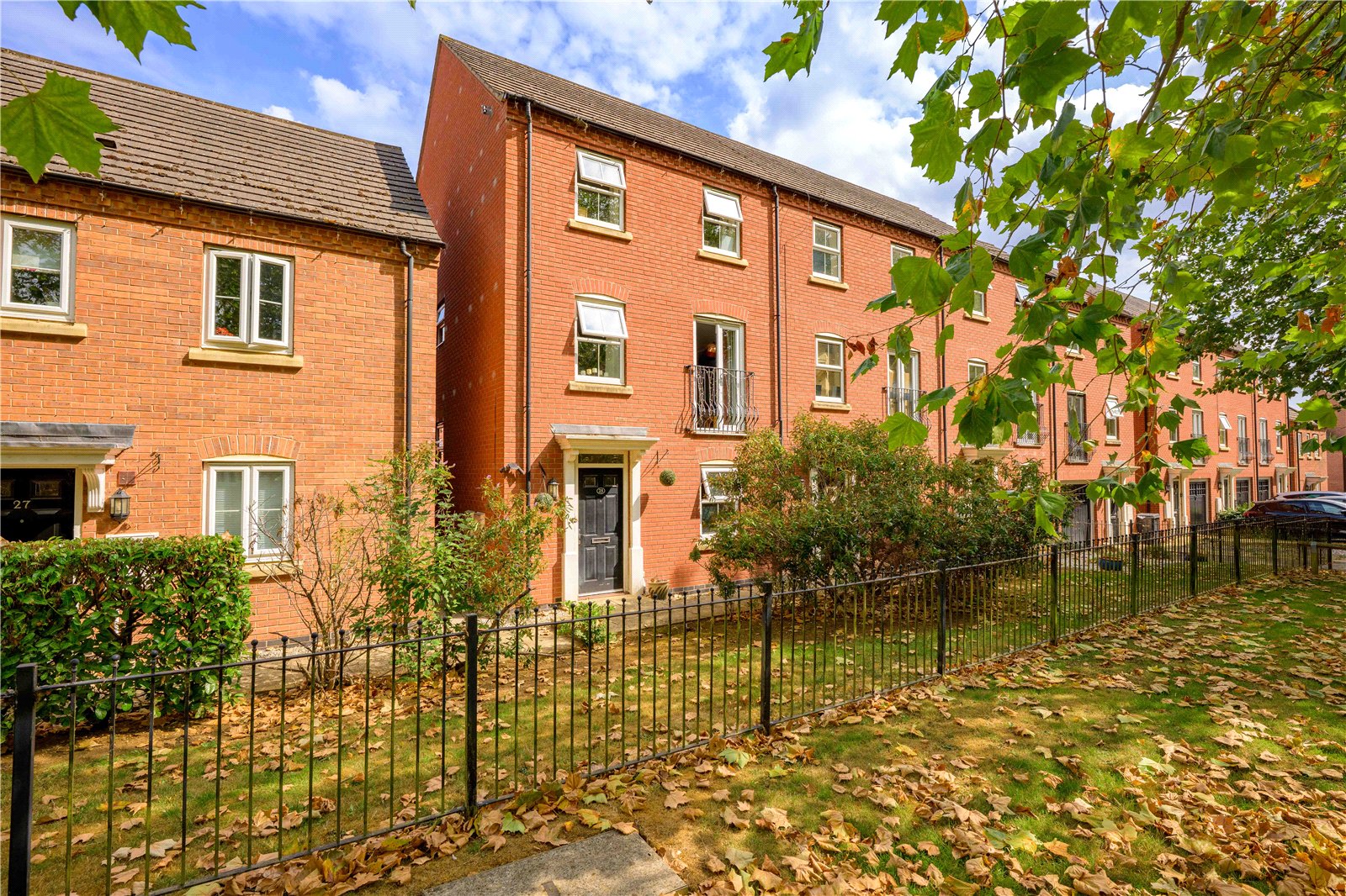 4 bedroom End of terrace house For Sale