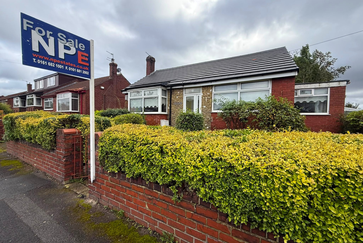 3 bedroom Bungalow For Sale