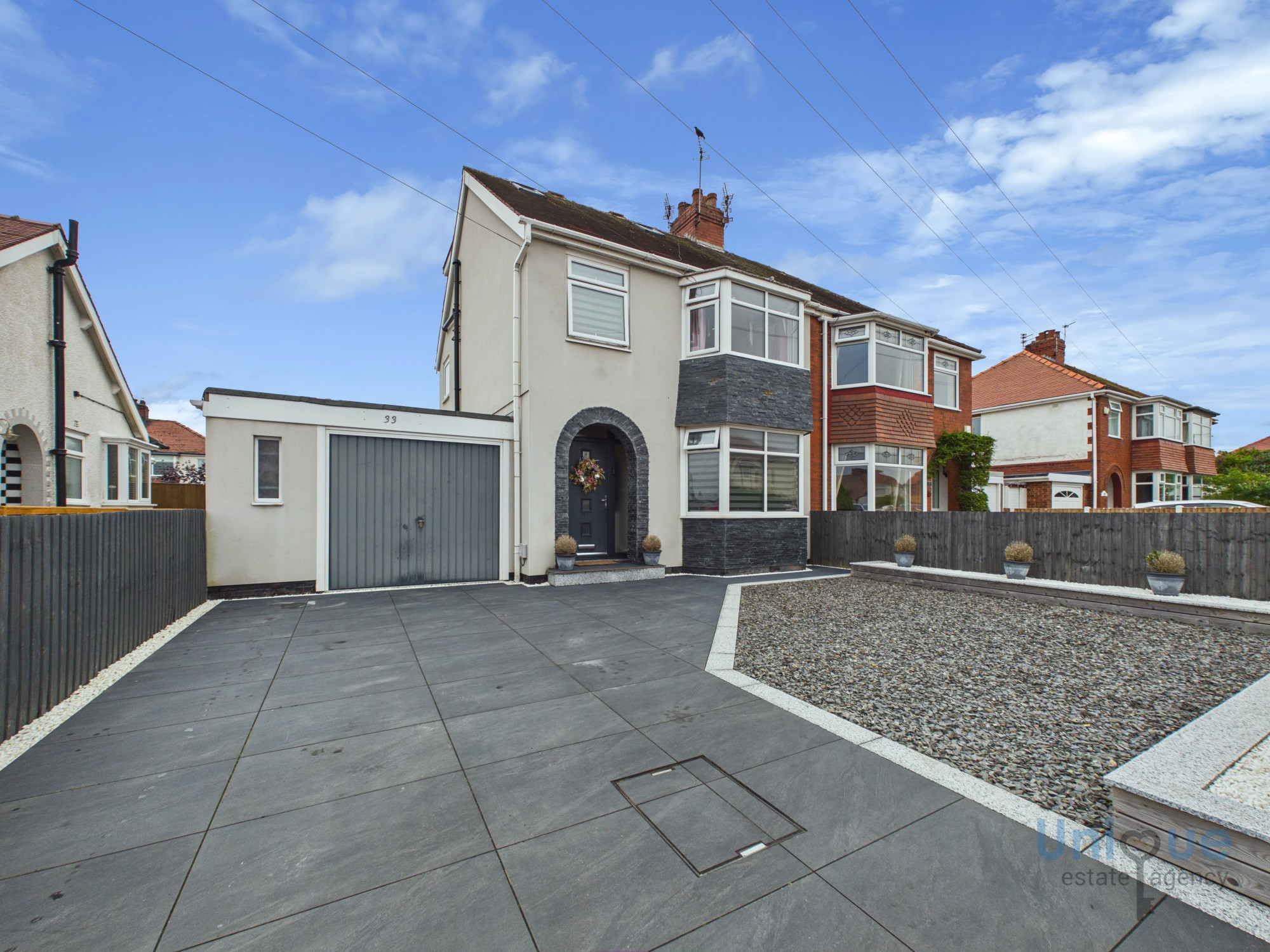 4 bedroom Semi-detached house For Sale