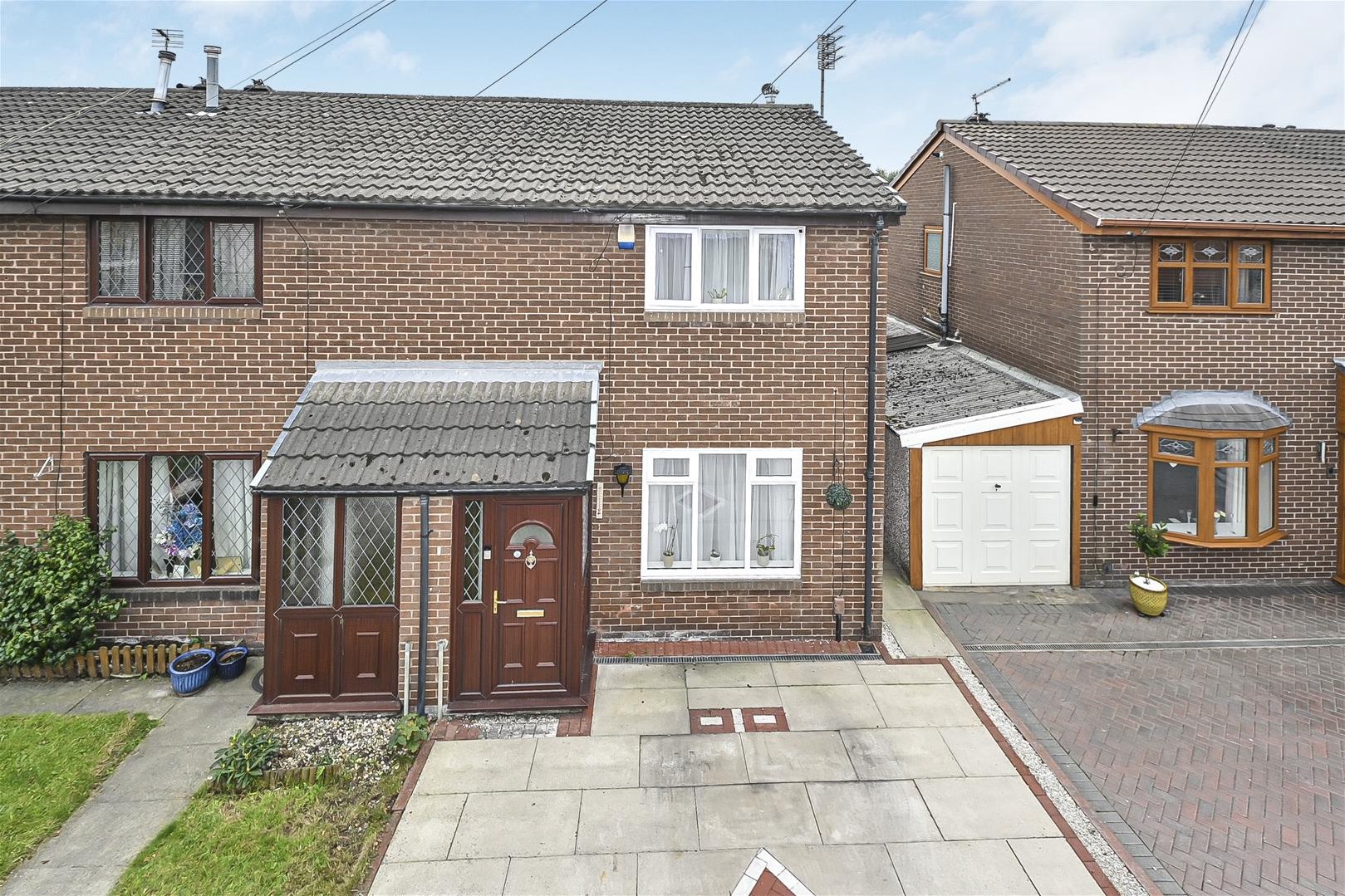 3 bedroom Semi-detached house For Sale