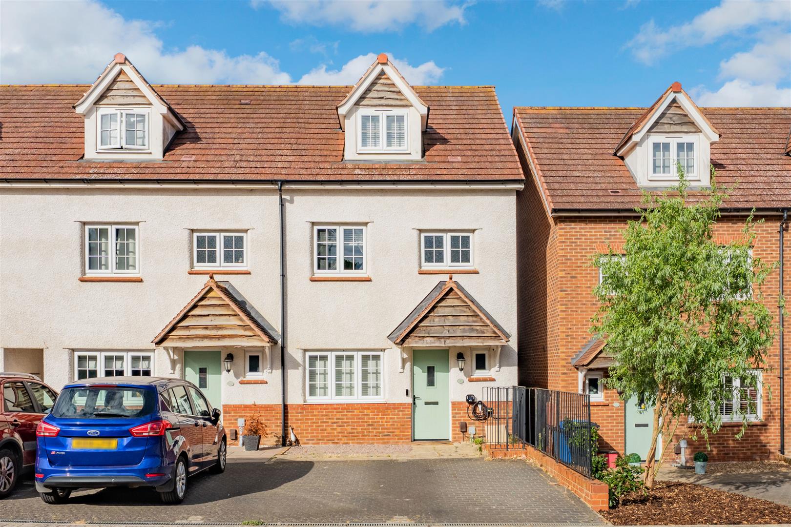 4 bedroom End of terrace house For Sale