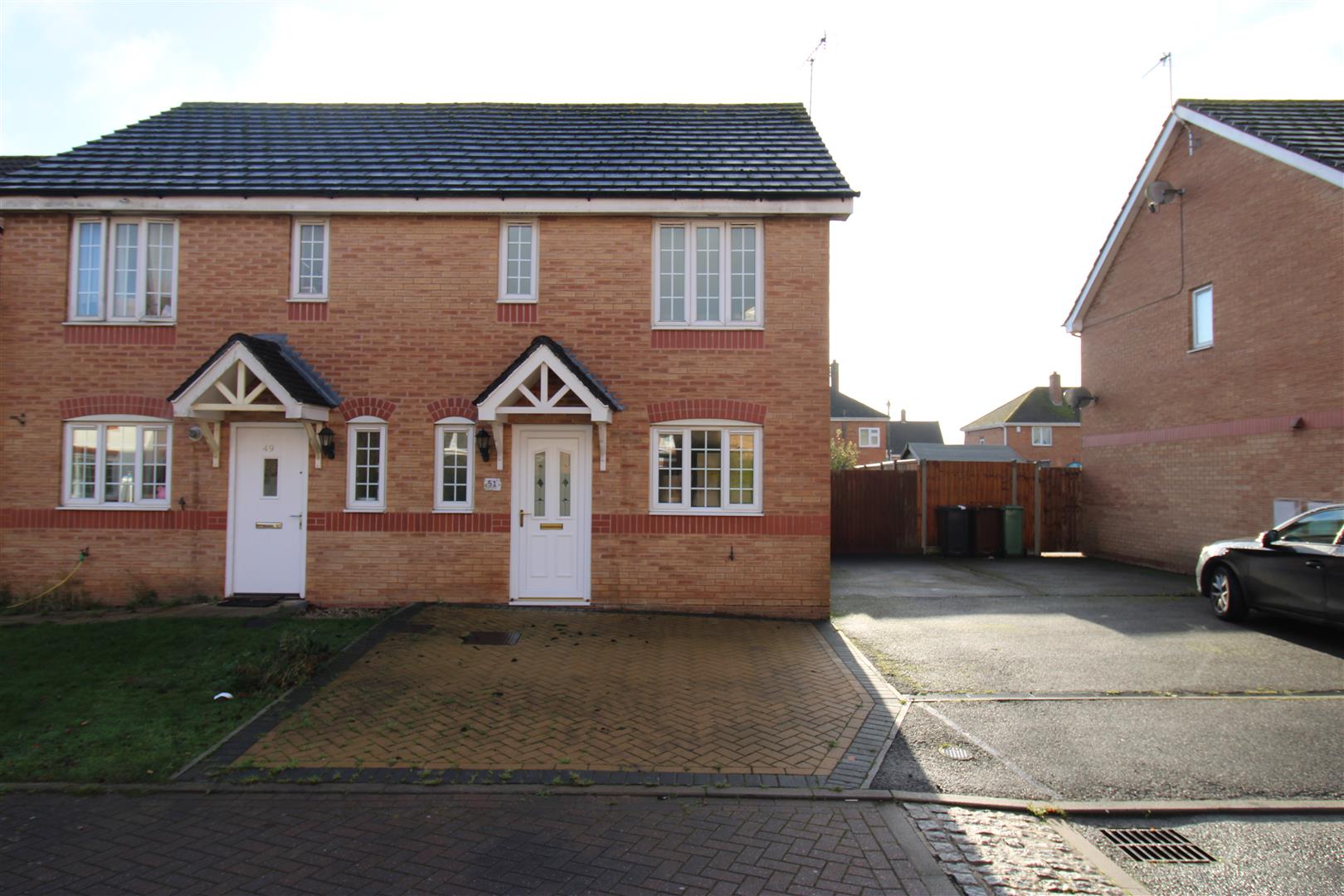 3 bedroom Semi-detached house For Sale