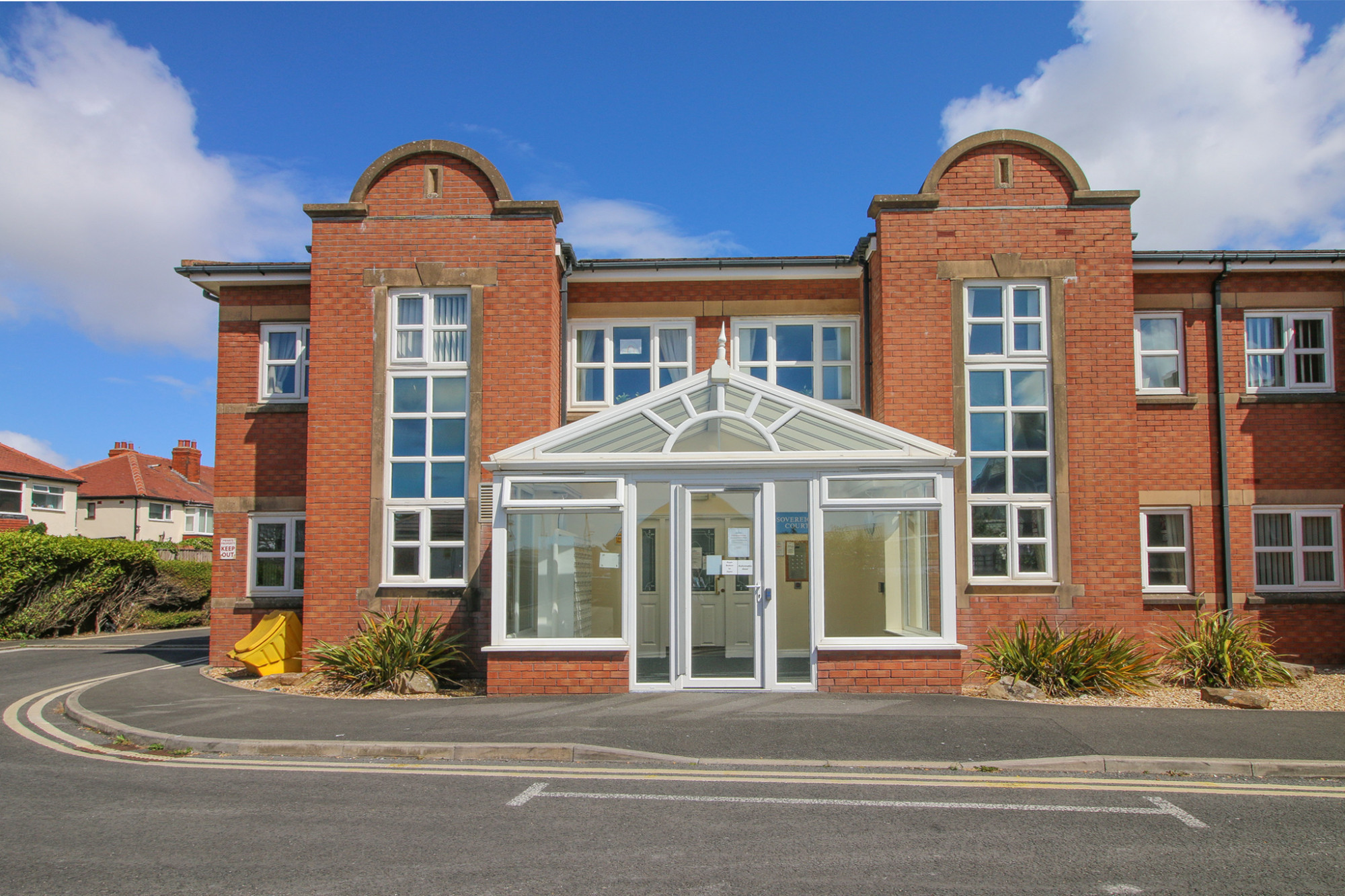 1 bedroom Block of Apartments For Sale