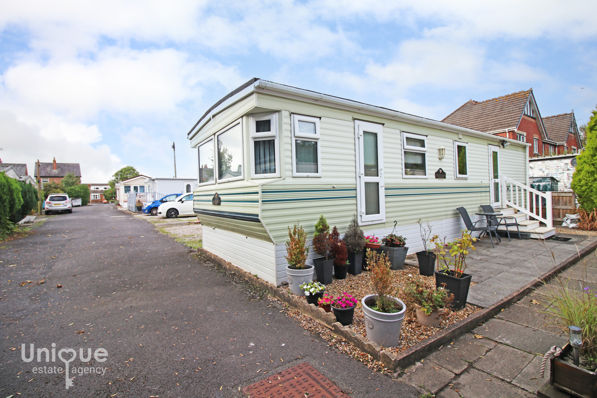 2 bedroom House (unspecified) Under Offer