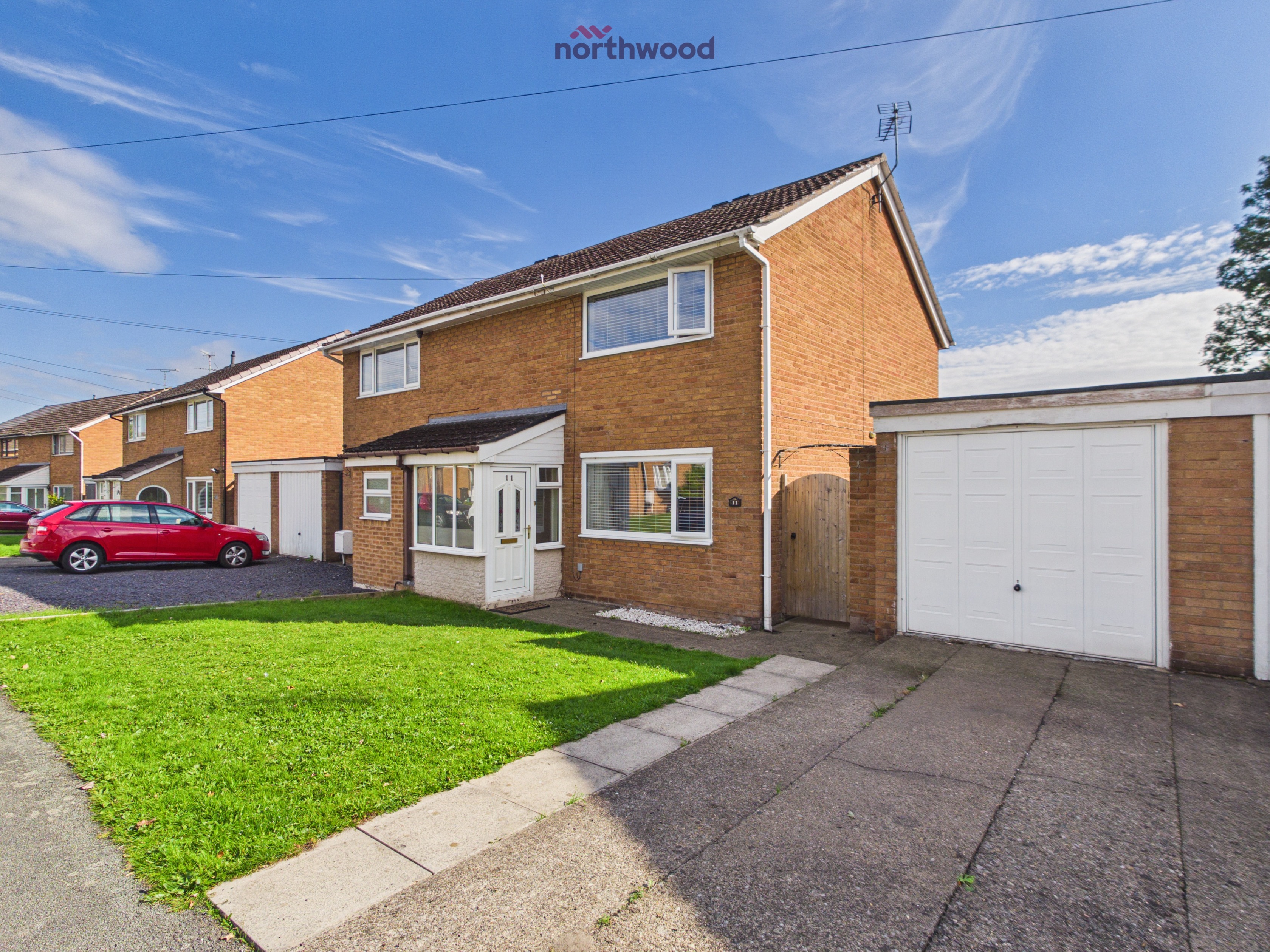 2 bedroom Semi-detached house For Sale