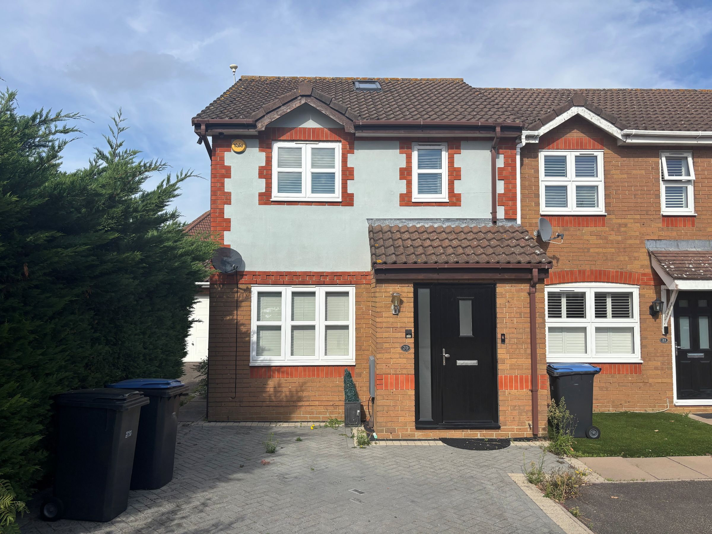 3 bedroom Terraced House To Let