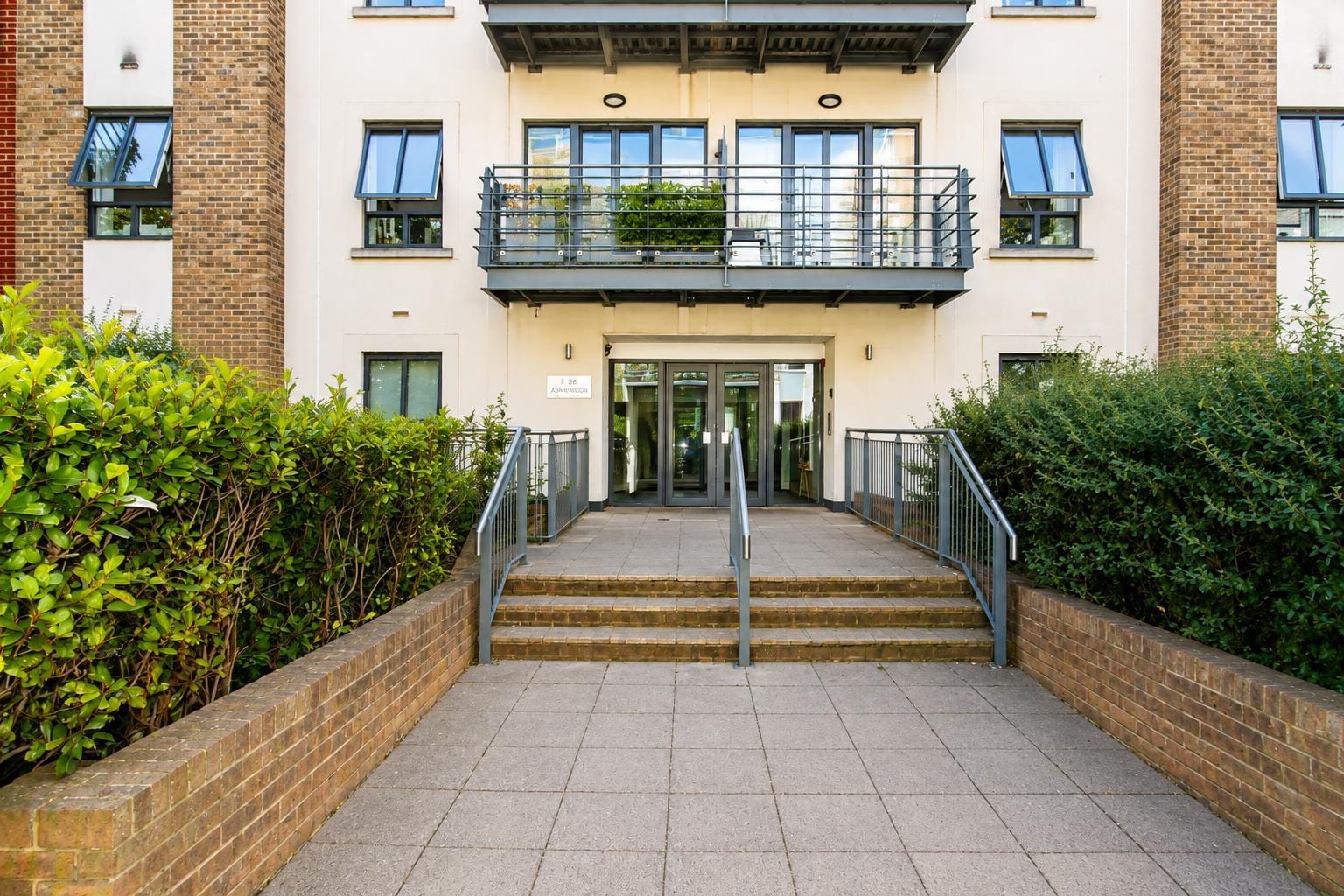 1 bedroom Flat Let