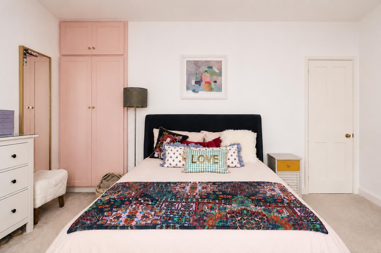 2 bedroom Property Under Offer