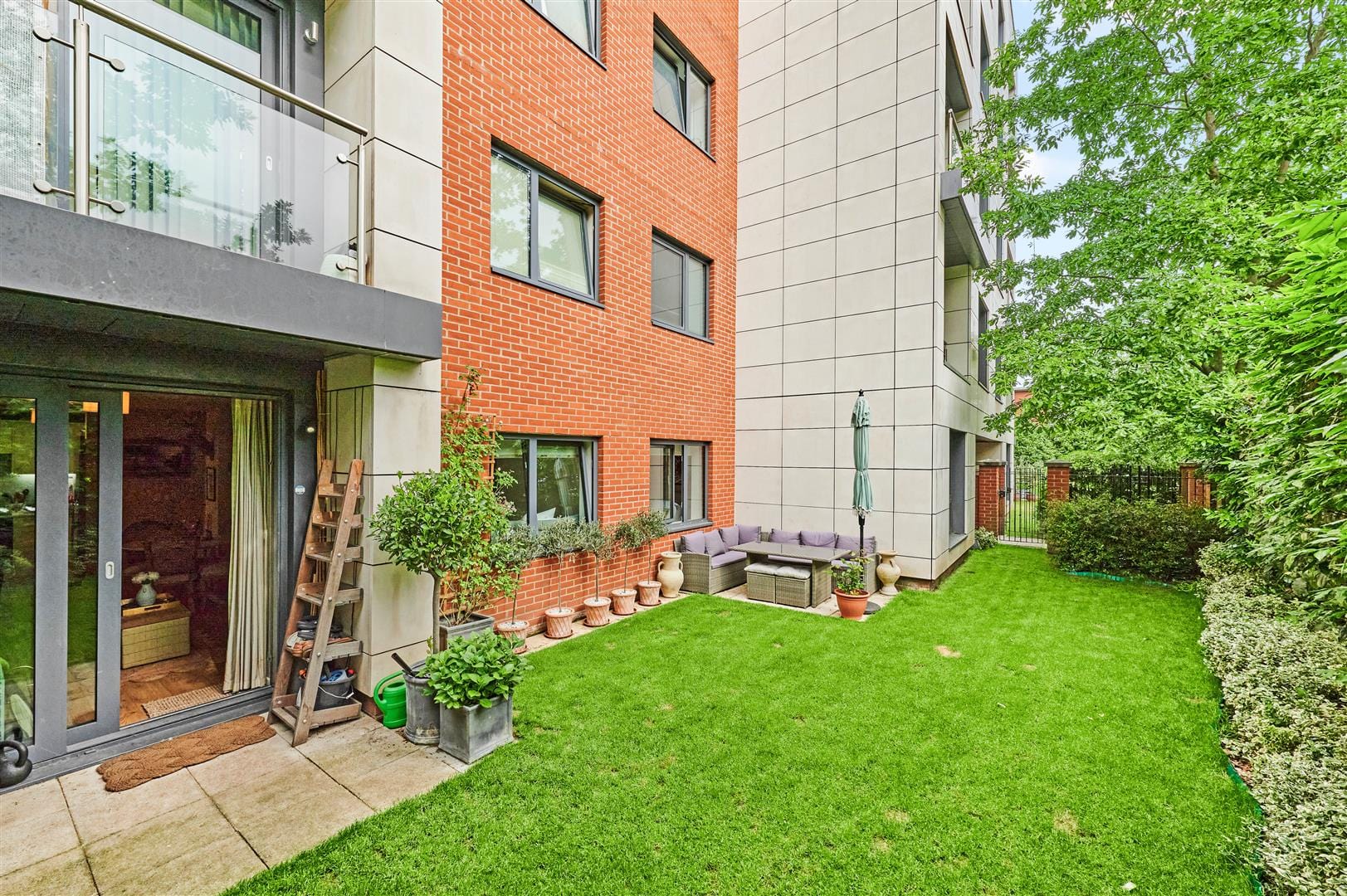 2 bedroom Flat Let