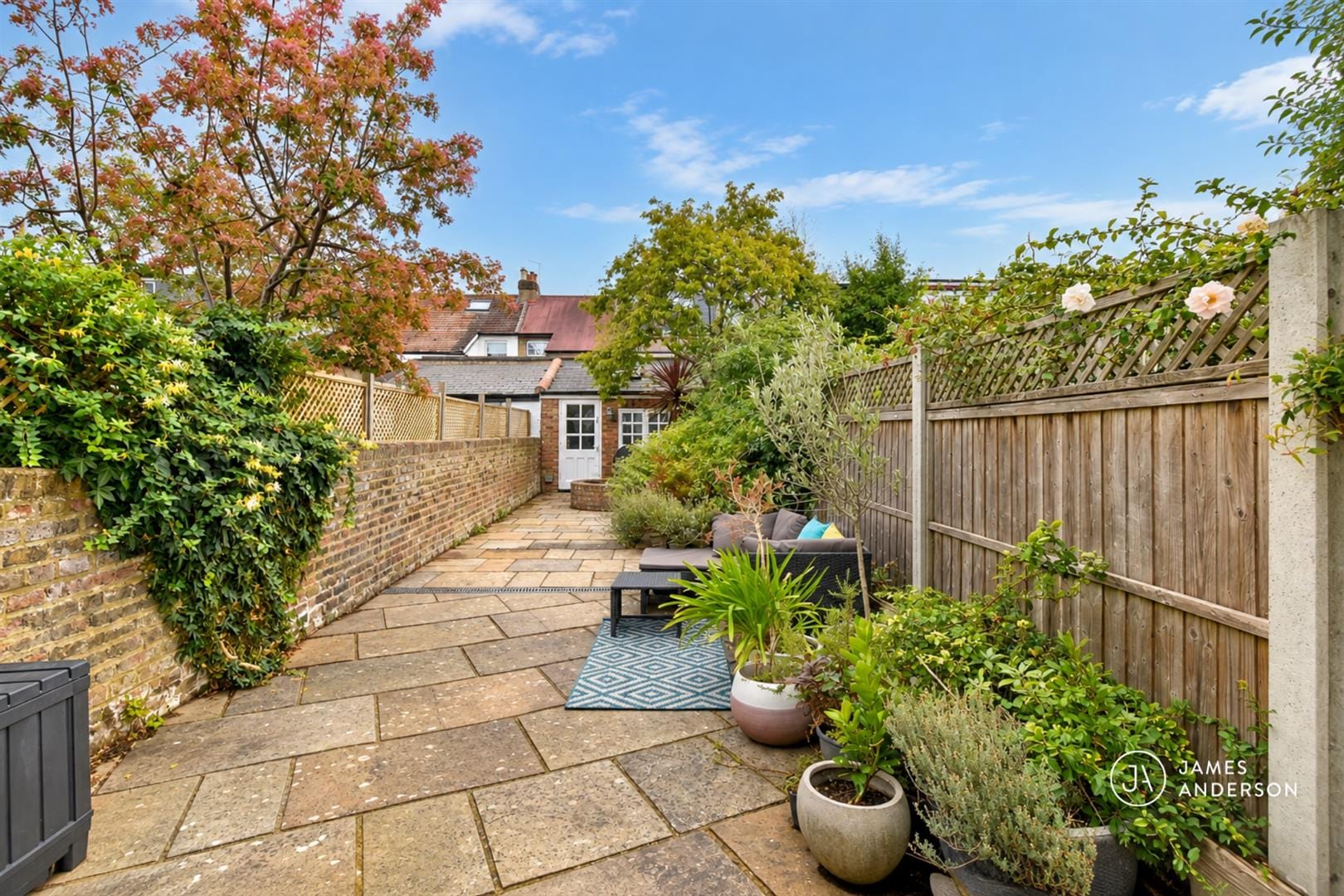 2 bedroom Property For Sale