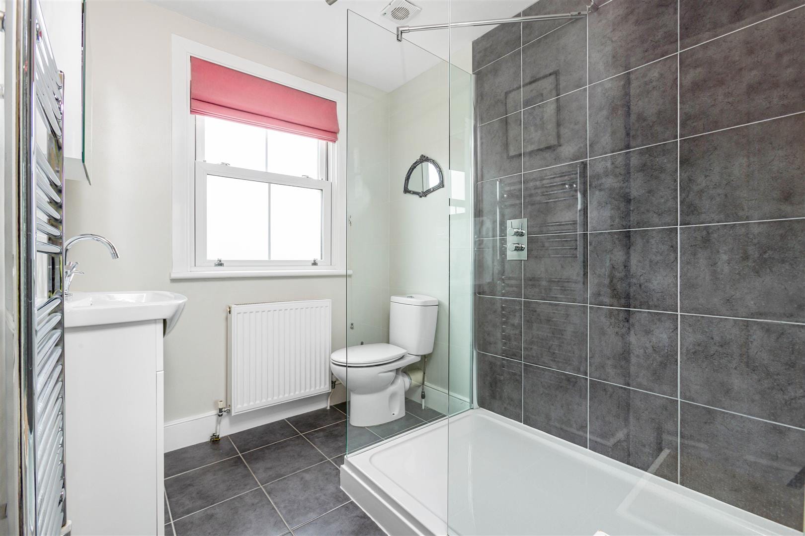 5 bedroom Detached house Sold