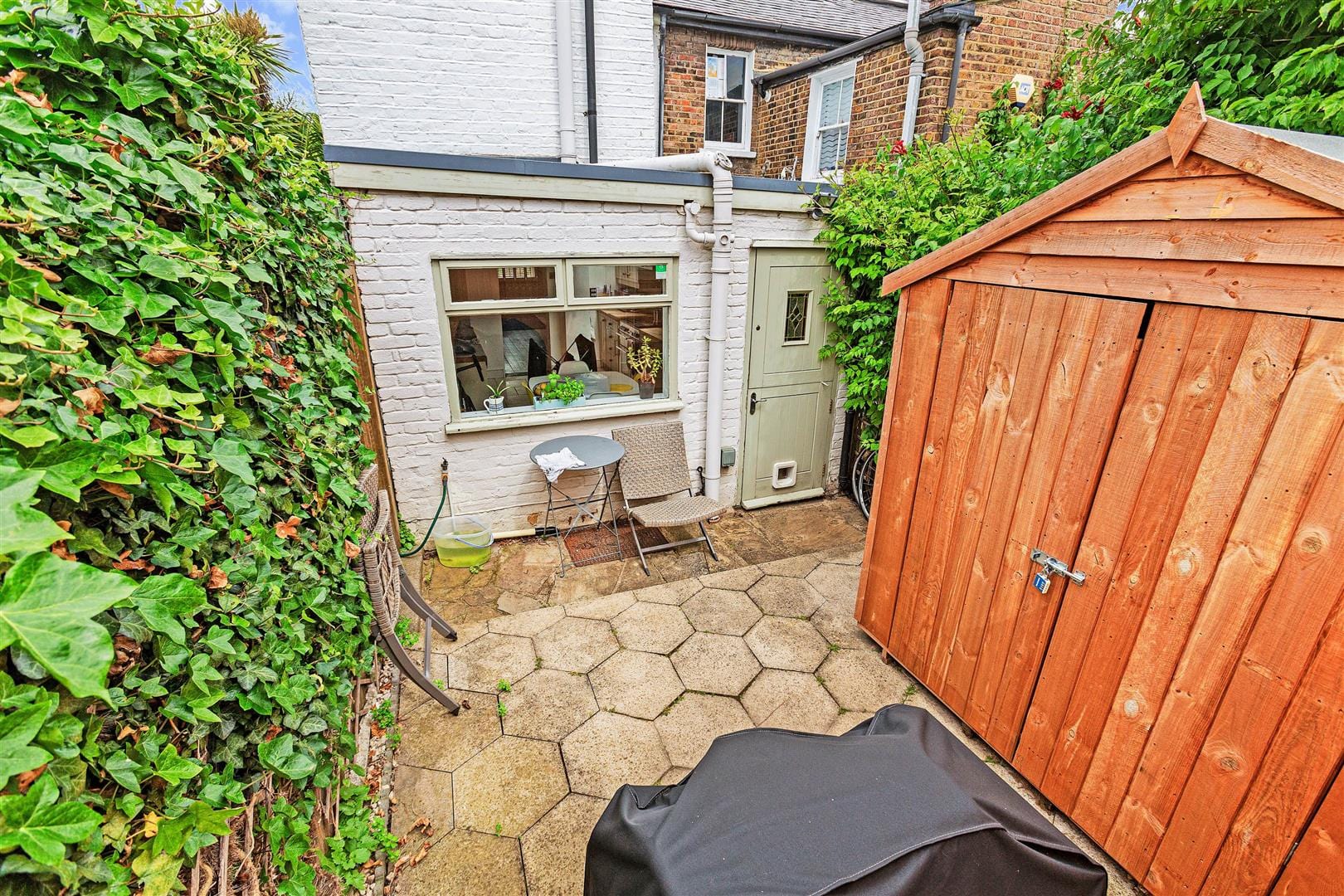 2 bedroom Terraced House Sold