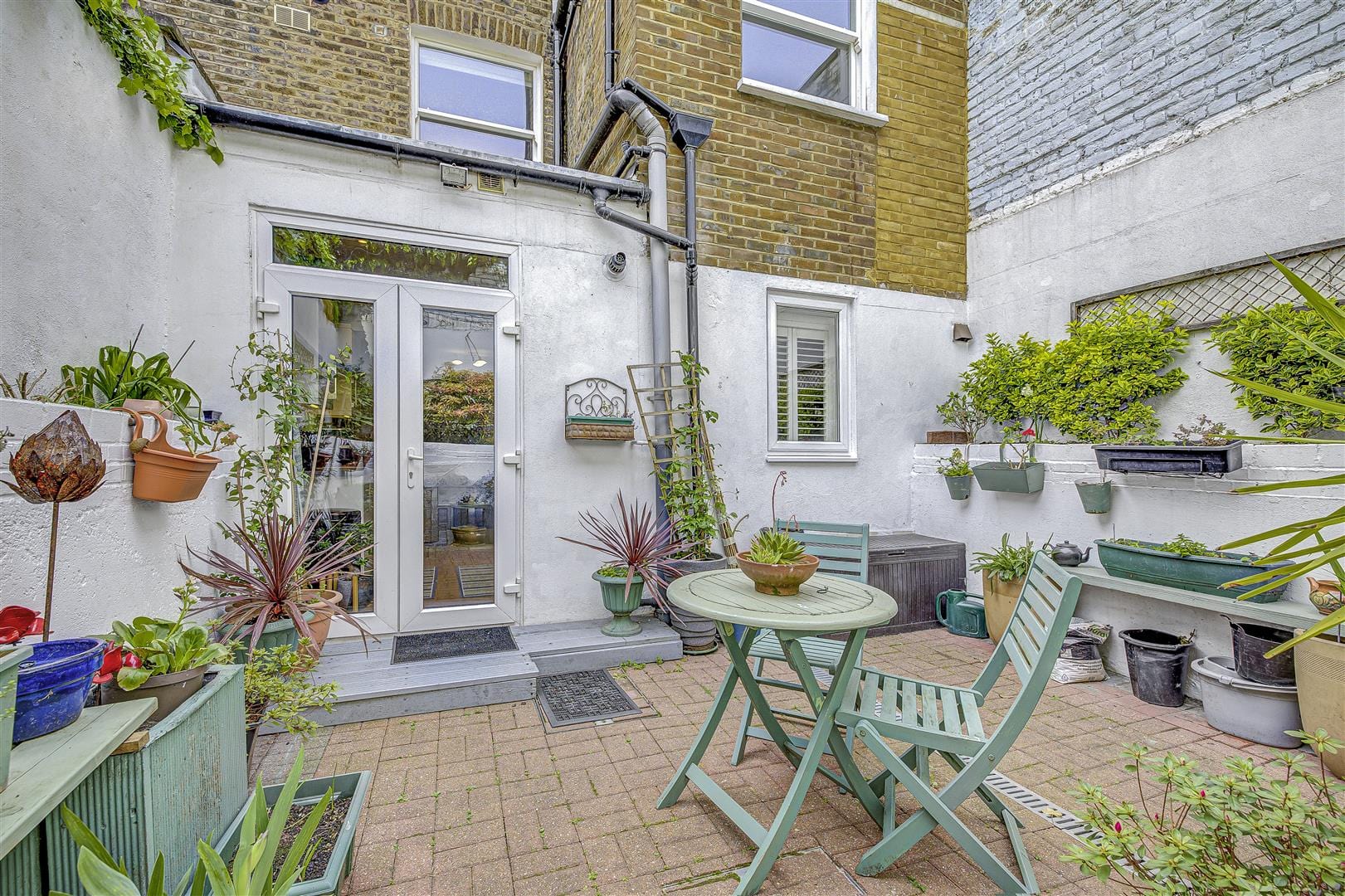 2 bedroom Flat Under Offer