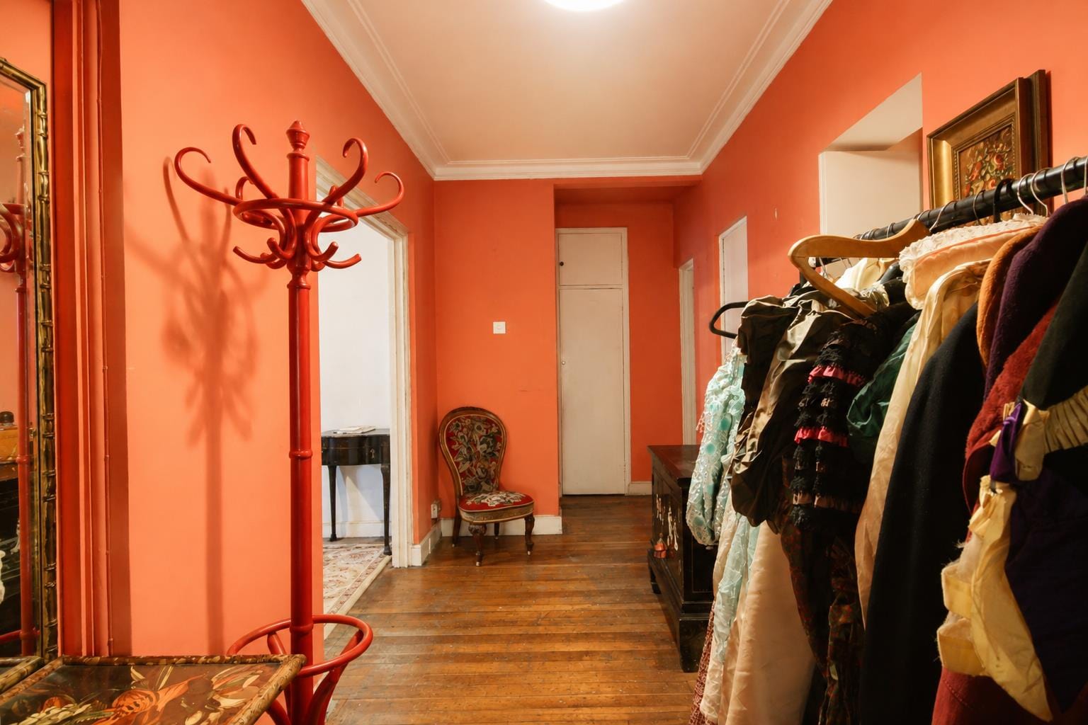 3 bedroom Flat For Sale