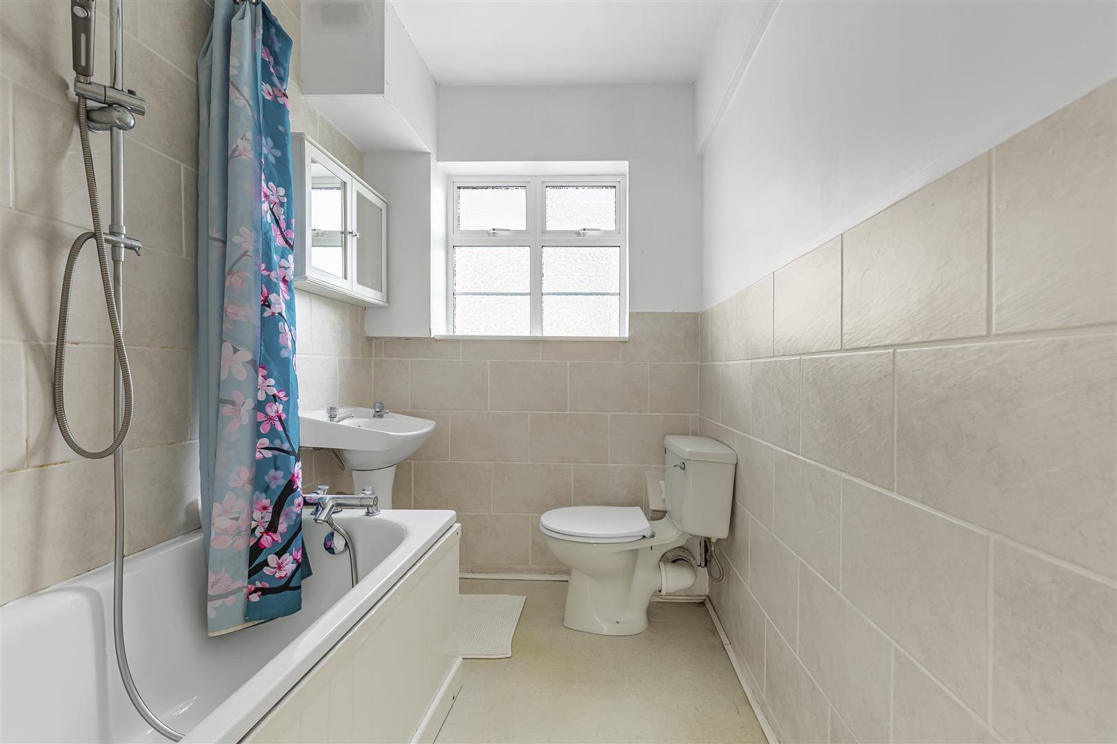 2 bedroom Flat Let