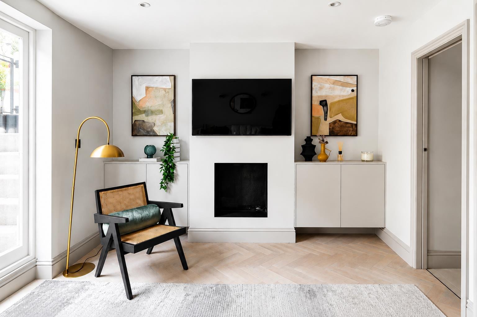 4 bedroom Terraced House To Let