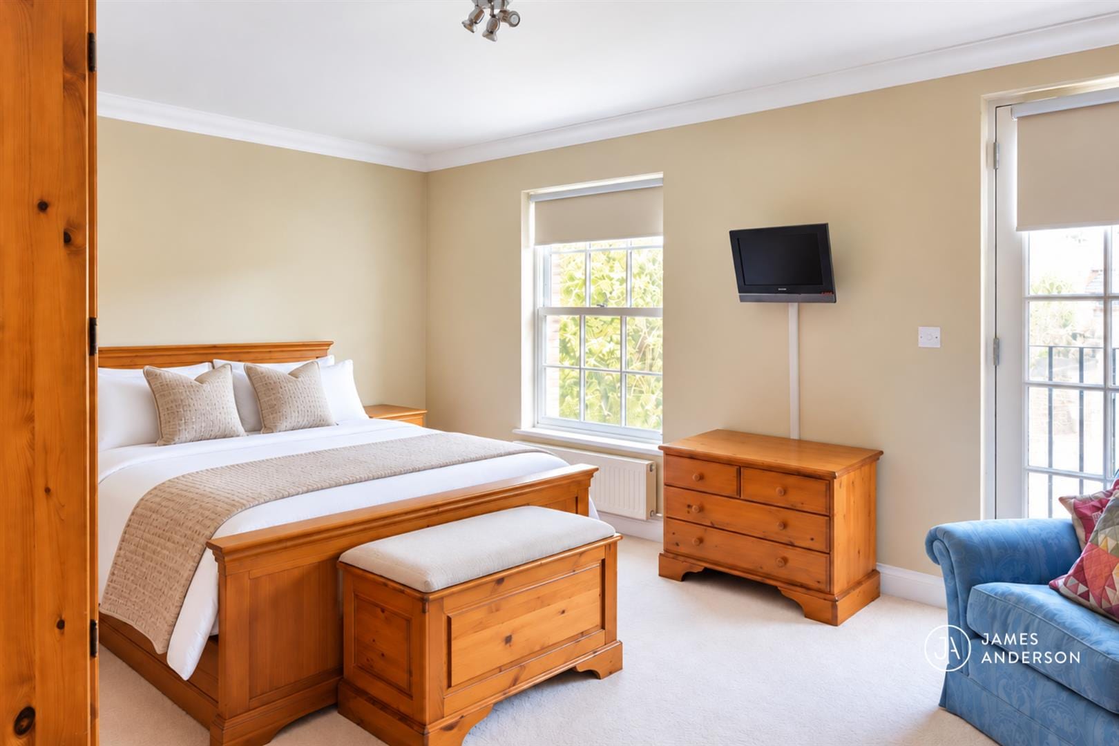 4 bedroom Property For Sale