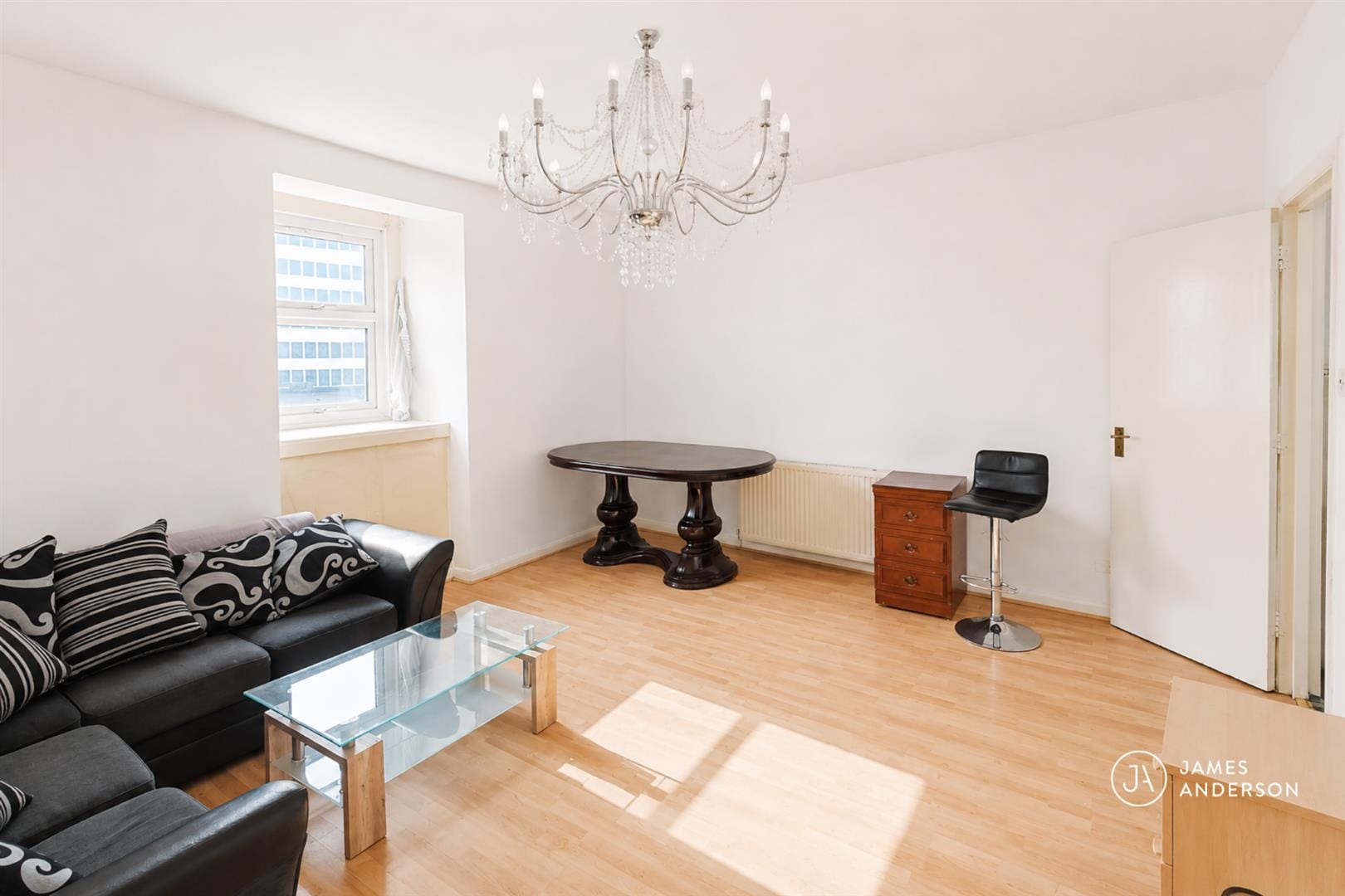 2 bedroom Flat To Let
