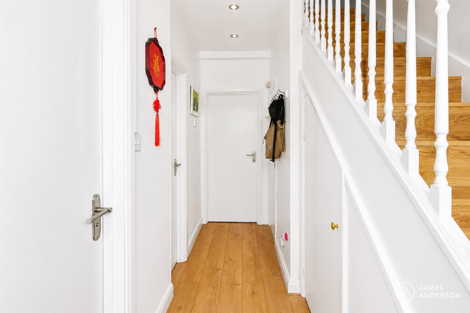 3 bedroom Flat For Sale