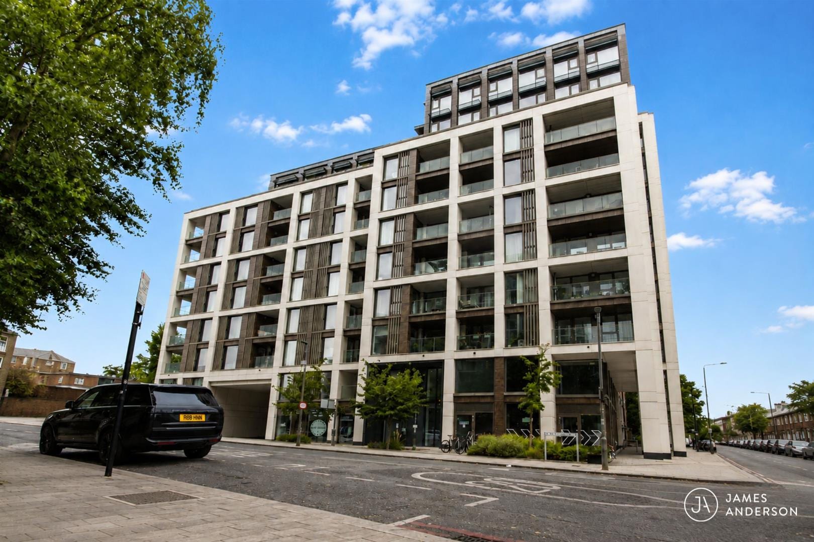 2 bedroom Flat For Sale