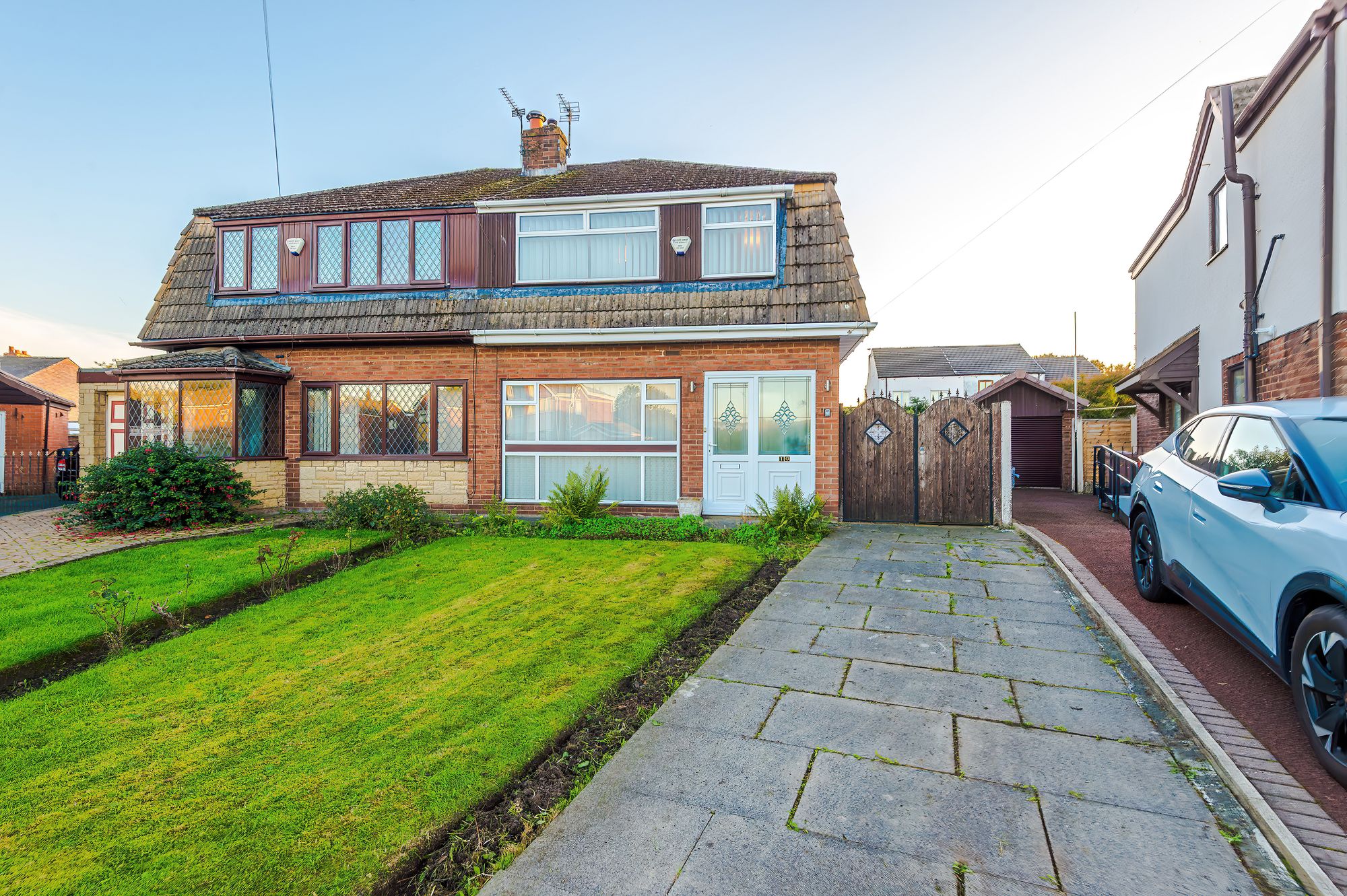 3 bedroom Semi-detached house For Sale