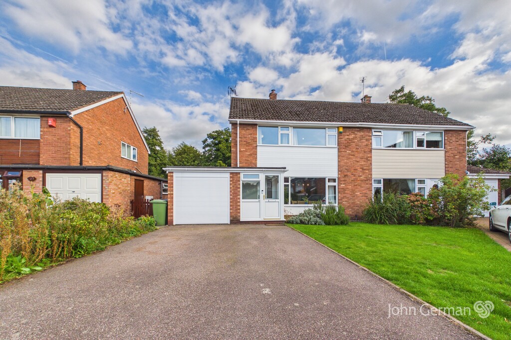 3 bedroom Semi-detached house For Sale