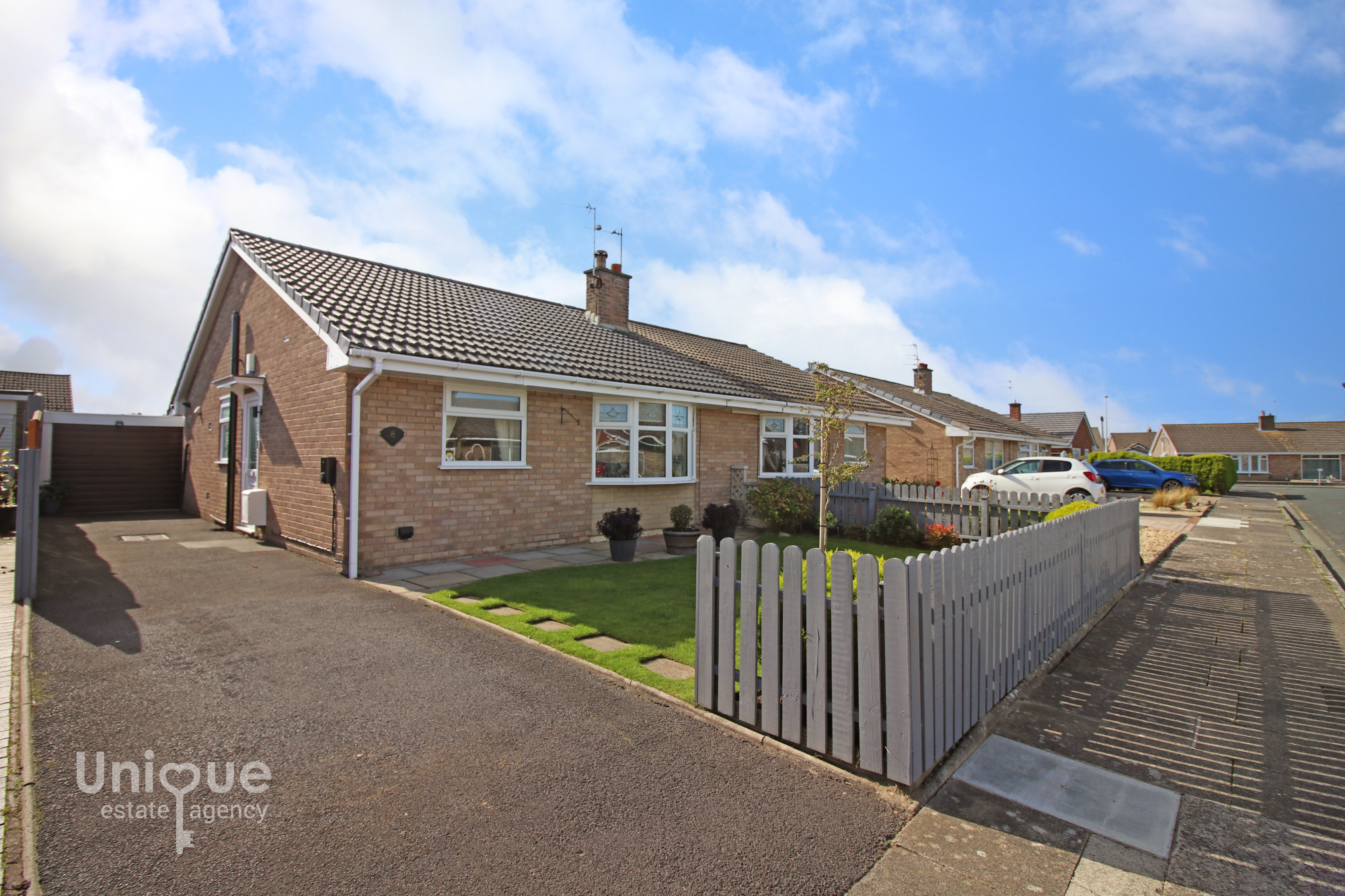 2 bedroom Detached house Under Offer