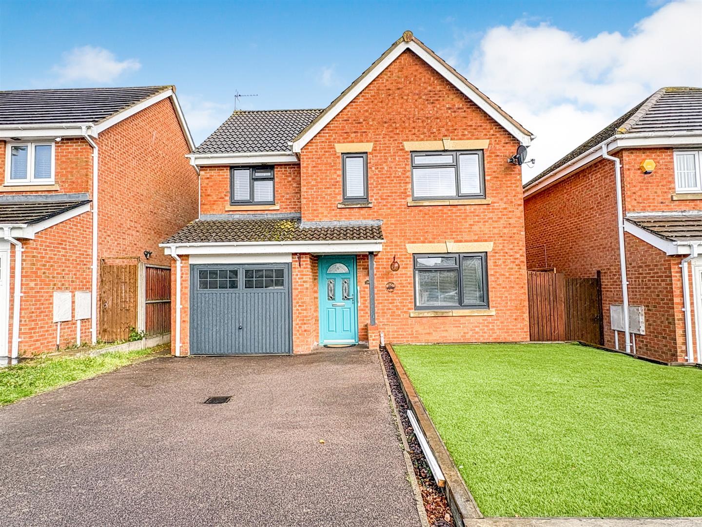 4 bedroom Detached house For Sale